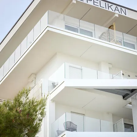 Pelikan מלון 3*
